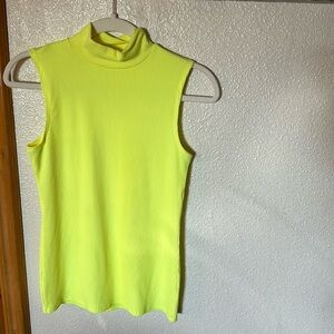 No boundaries medium never worn turtle neck.